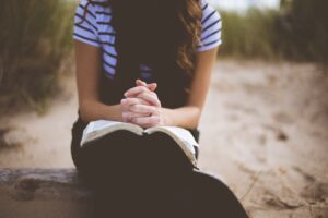 Easter prayer- woman praying 