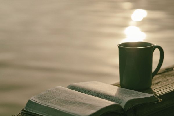 45 Short Bible Verses To Memorize and Encourage Others