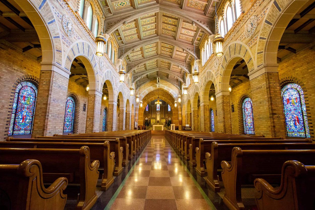 What Is The Name For The Central Aisle Of A Basilica Church