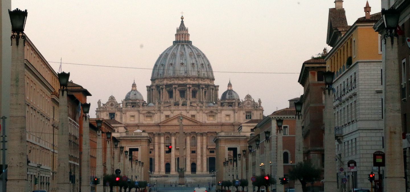 When Was The St. Peter Basilica Built